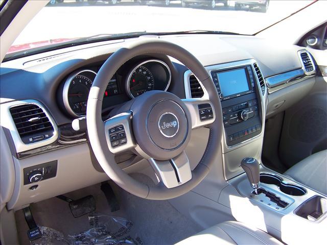 Jeep Grand Cherokee 2011 photo 3