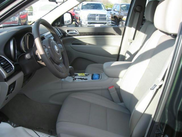 Jeep Grand Cherokee 2011 photo 4