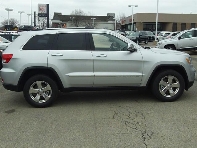 Jeep Grand Cherokee 2011 photo 2