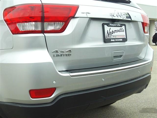 Jeep Grand Cherokee 2011 photo 3