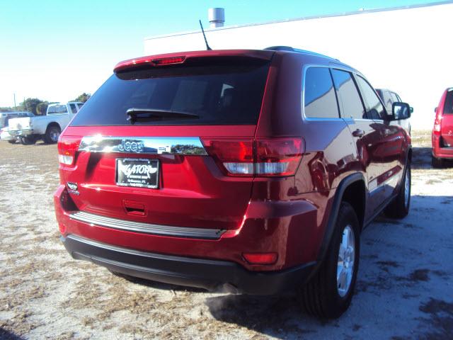 Jeep Grand Cherokee 2011 photo 1