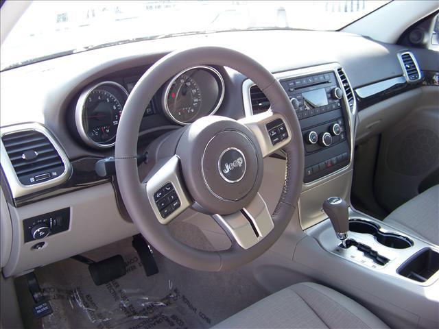 Jeep Grand Cherokee 2011 photo 3