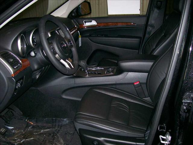 Jeep Grand Cherokee 2011 photo 2
