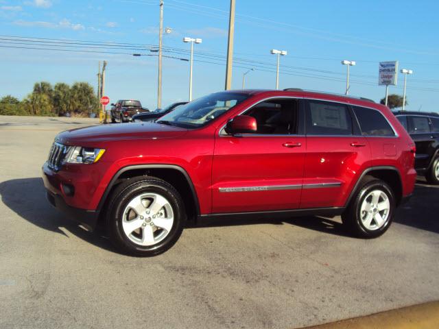 Jeep Grand Cherokee 2011 photo 1