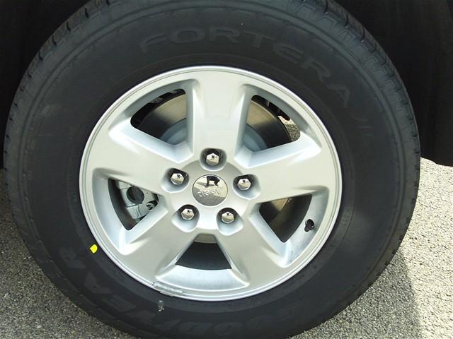 Jeep Grand Cherokee 2011 photo 5