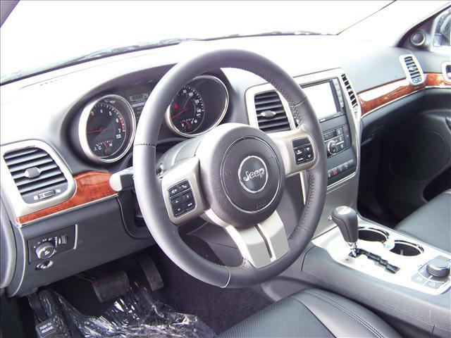 Jeep Grand Cherokee 2011 photo 3