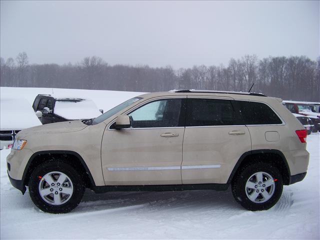 Jeep Grand Cherokee 2011 photo 1