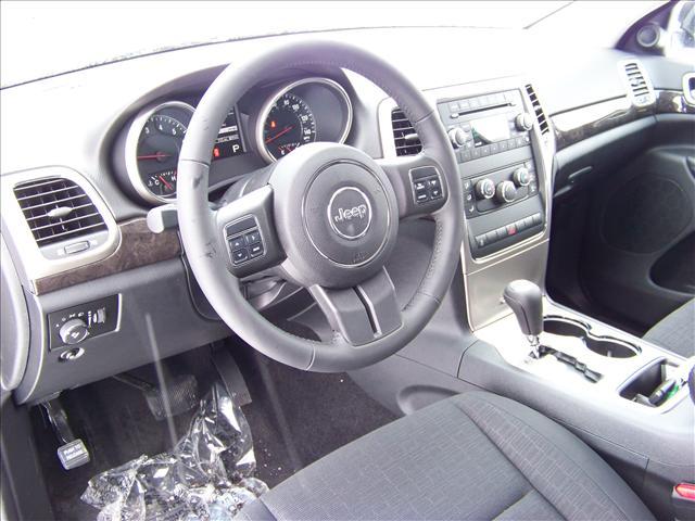 Jeep Grand Cherokee 2011 photo 4