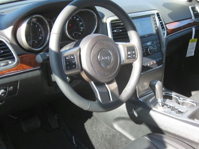 Jeep Grand Cherokee 2011 photo 1