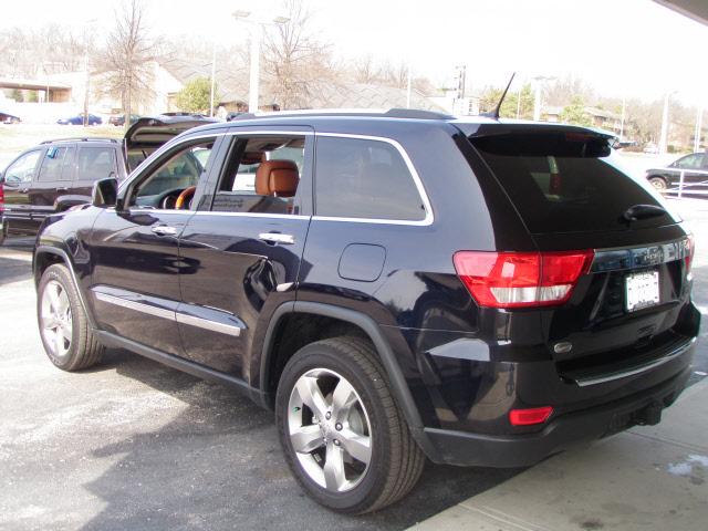 Jeep Grand Cherokee 2011 photo 2