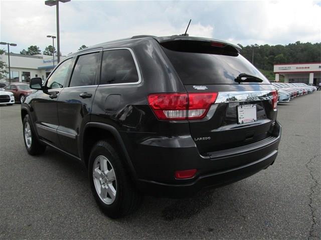 Jeep Grand Cherokee 2011 photo 3
