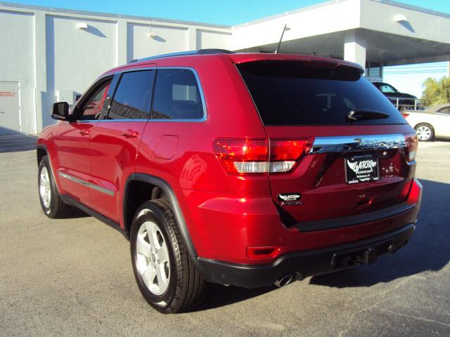 Jeep Grand Cherokee 2011 photo 3