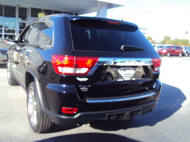 Jeep Grand Cherokee 2011 photo 3