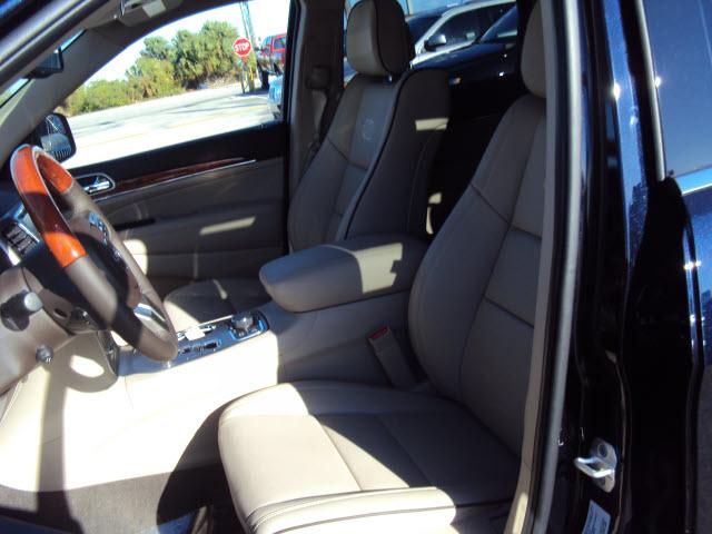 Jeep Grand Cherokee 2011 photo 4