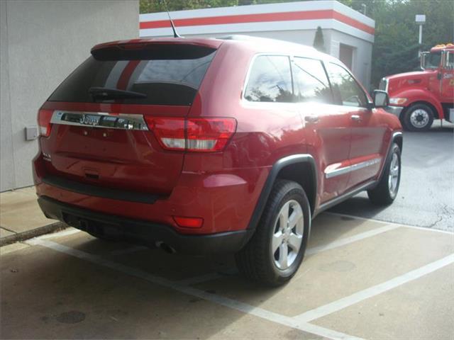 Jeep Grand Cherokee 2011 photo 2