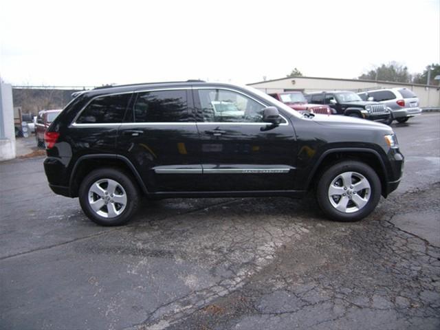 Jeep Grand Cherokee 2011 photo 2