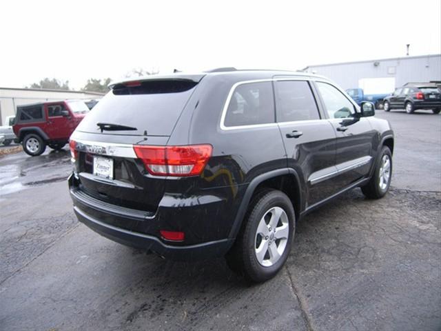 Jeep Grand Cherokee 2011 photo 3