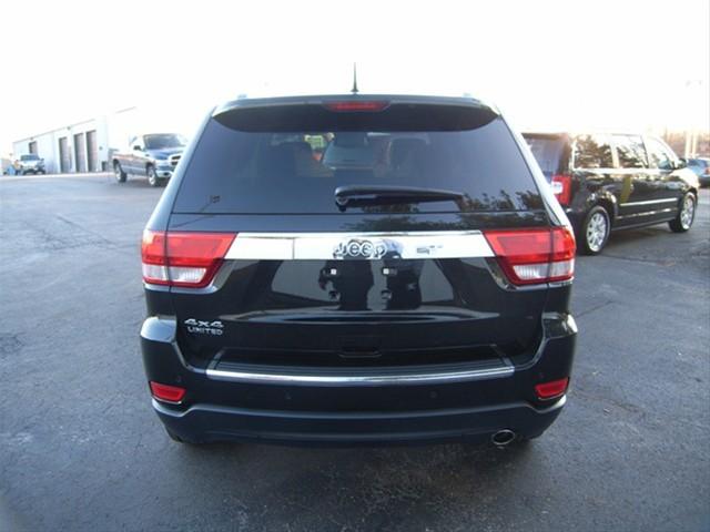 Jeep Grand Cherokee 2011 photo 4