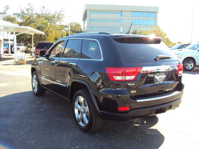 Jeep Grand Cherokee 2011 photo 2