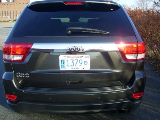 Jeep Grand Cherokee 2011 photo 3