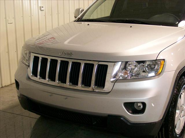 Jeep Grand Cherokee LS Sport Utility