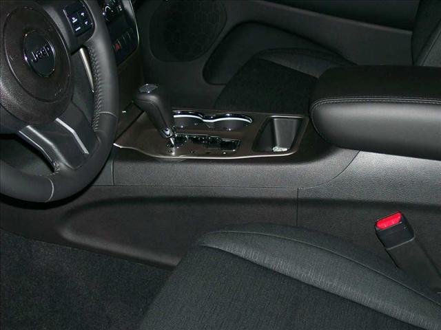 Jeep Grand Cherokee 2011 photo 2