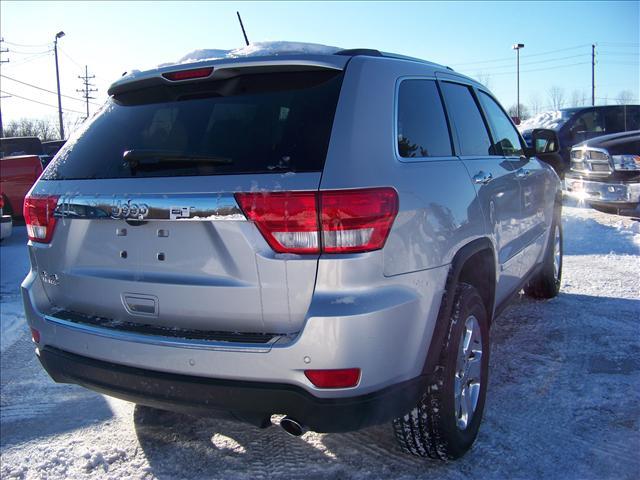 Jeep Grand Cherokee 2011 photo 2