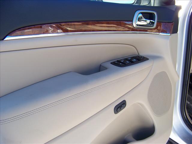 Jeep Grand Cherokee 2011 photo 5