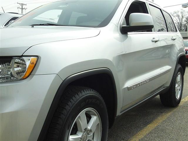 Jeep Grand Cherokee 2011 photo 3