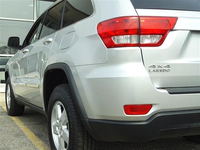 Jeep Grand Cherokee 2011 photo 5