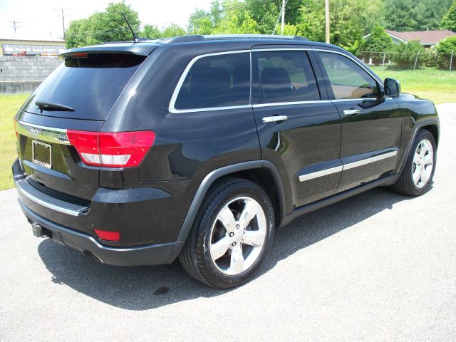 Jeep Grand Cherokee 2011 photo 9