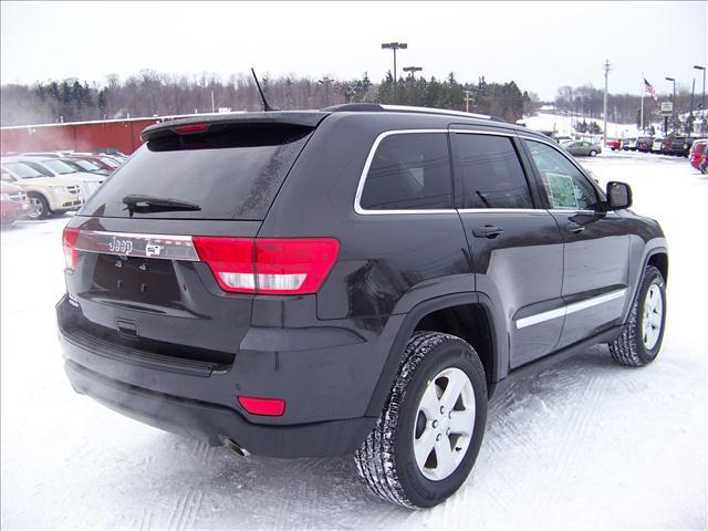 Jeep Grand Cherokee 2011 photo 2