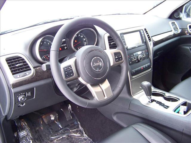 Jeep Grand Cherokee 2011 photo 3