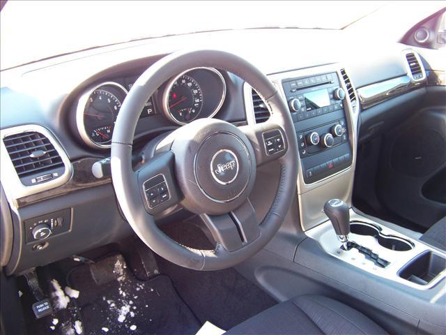 Jeep Grand Cherokee 2011 photo 3