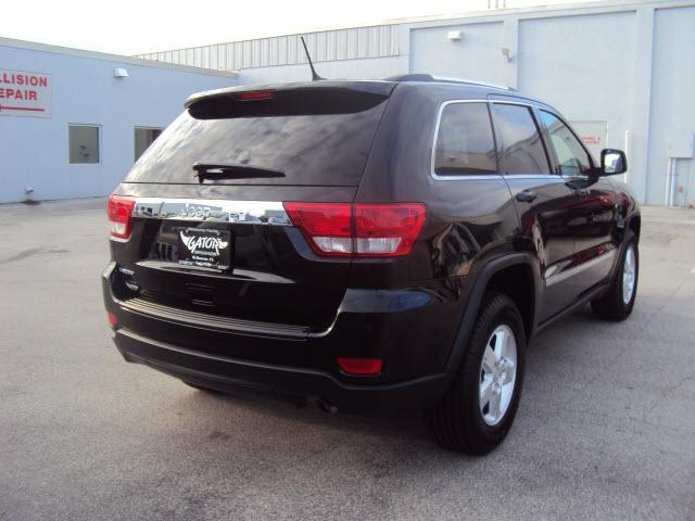 Jeep Grand Cherokee 2011 photo 2
