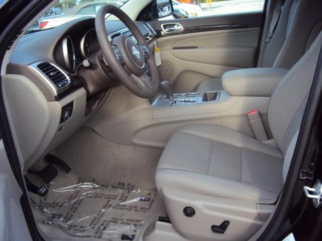 Jeep Grand Cherokee 2011 photo 3