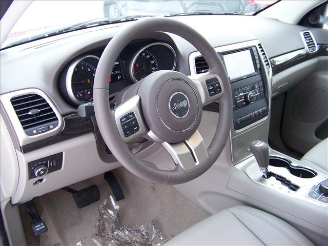 Jeep Grand Cherokee 2011 photo 3