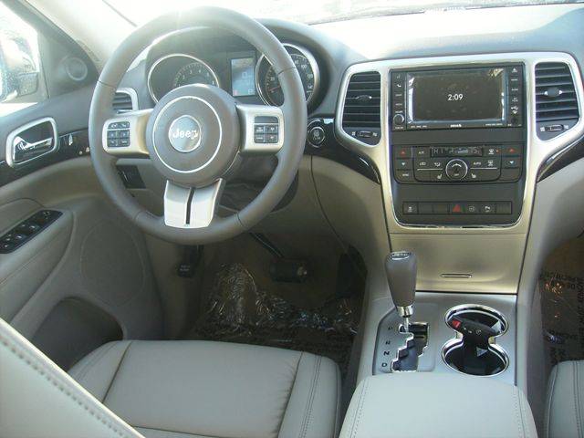 Jeep Grand Cherokee 2011 photo 5
