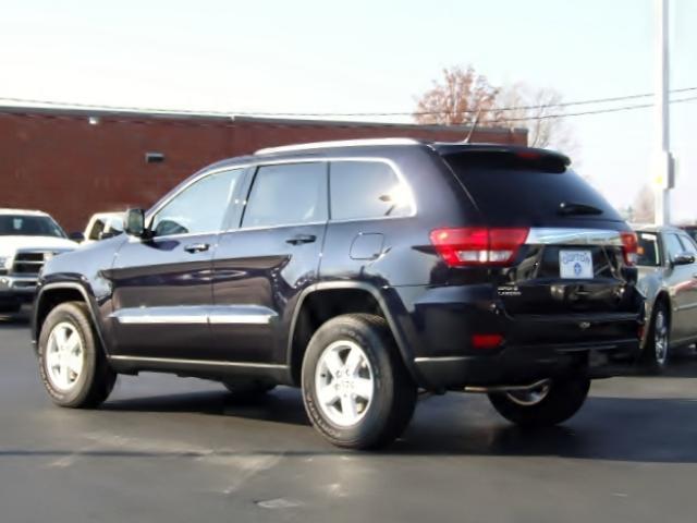 Jeep Grand Cherokee 2011 photo 3