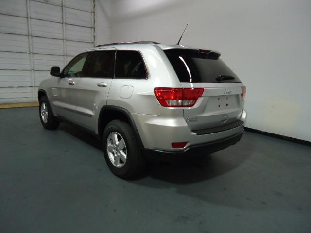 Jeep Grand Cherokee 2011 photo 2