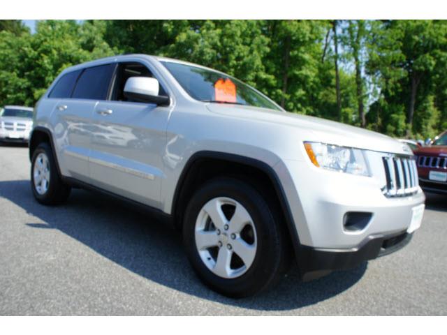 Jeep Grand Cherokee 2011 photo 1