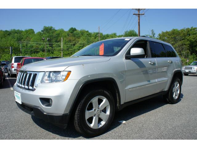 Jeep Grand Cherokee 2011 photo 21