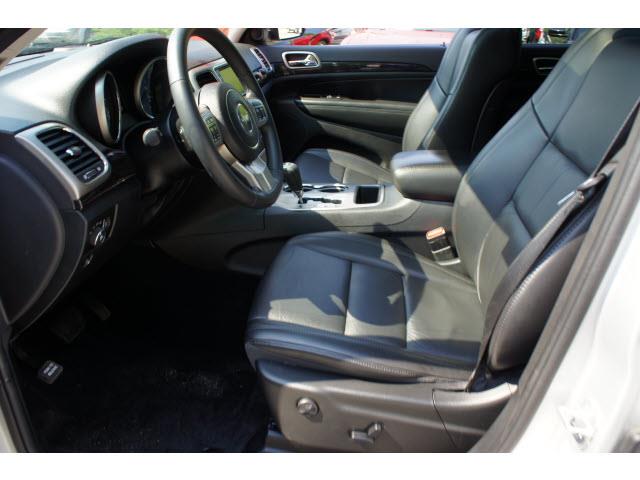 Jeep Grand Cherokee 2011 photo 9