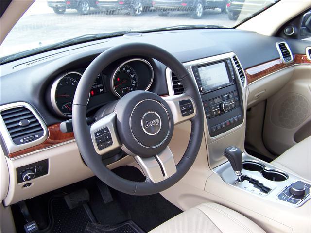 Jeep Grand Cherokee 2011 photo 3