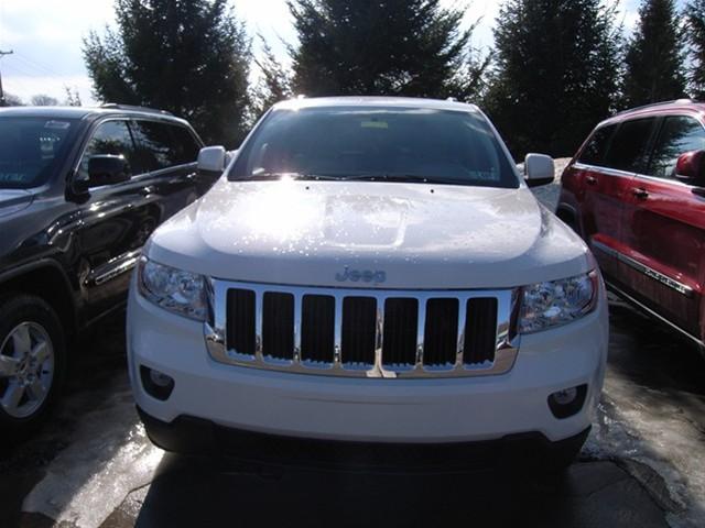 Jeep Grand Cherokee 2011 photo 1