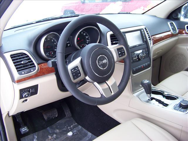 Jeep Grand Cherokee 2011 photo 3