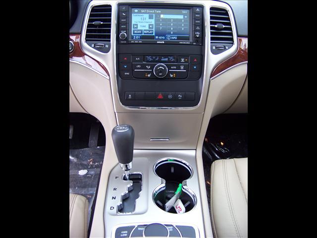 Jeep Grand Cherokee 2011 photo 4