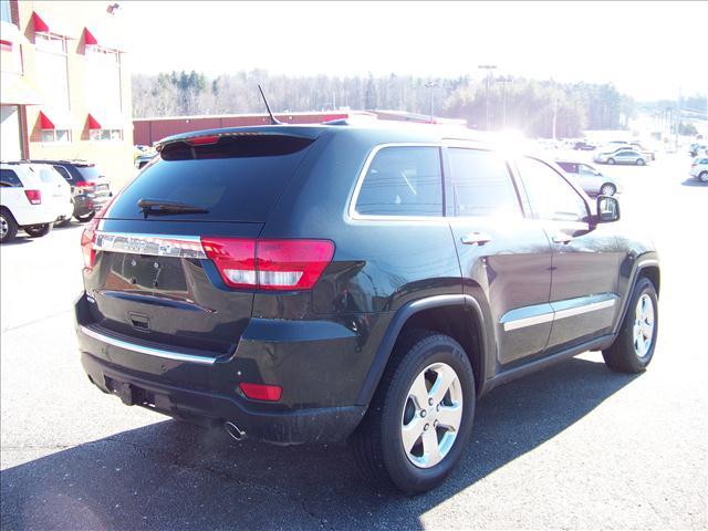 Jeep Grand Cherokee 2011 photo 2