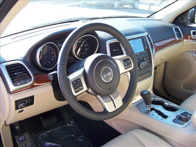 Jeep Grand Cherokee 2011 photo 4
