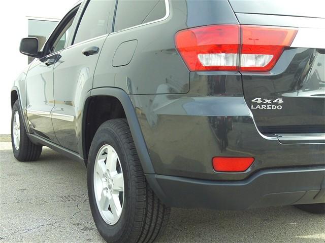 Jeep Grand Cherokee 2011 photo 5